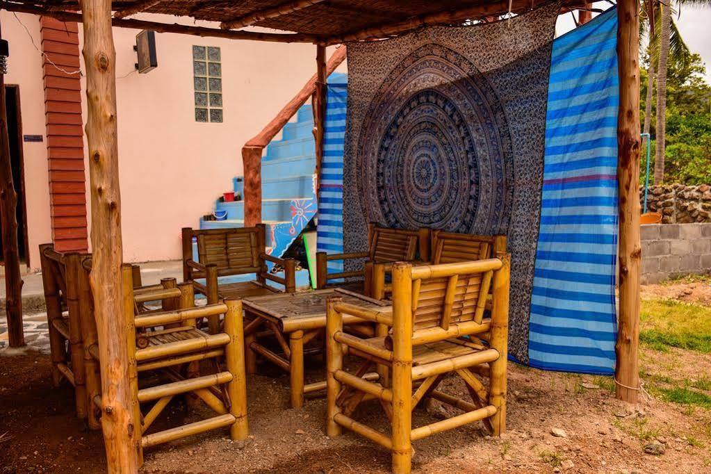 Love Station Hostel Baan Tai Exteriör bild