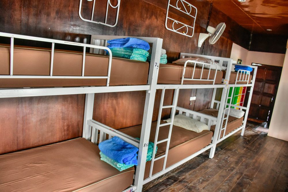 Love Station Hostel Baan Tai Exteriör bild