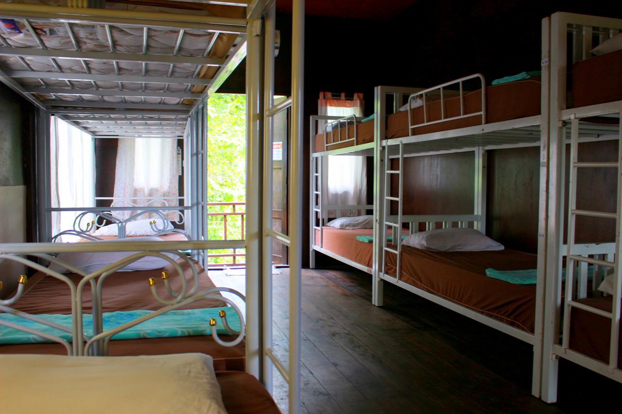 Love Station Hostel Baan Tai Rum bild
