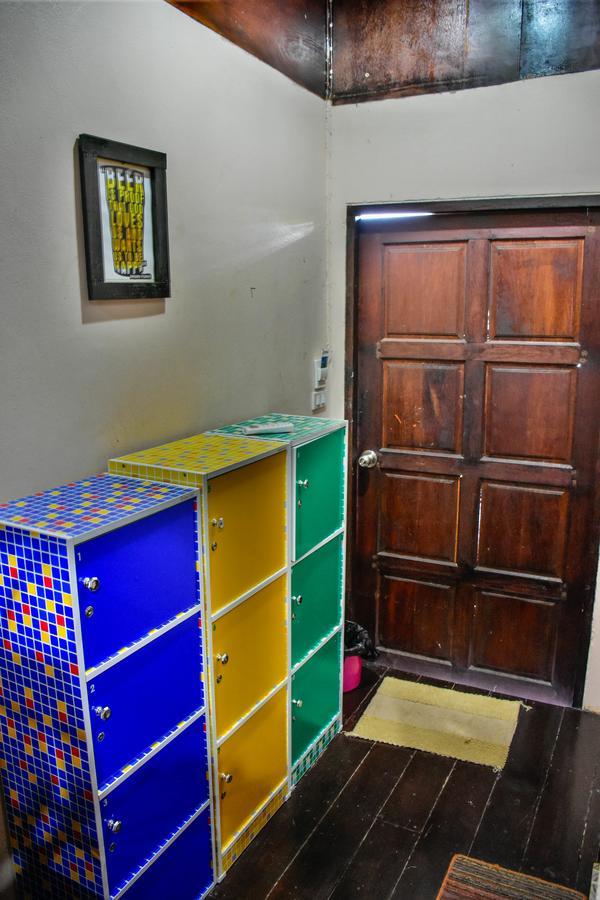 Love Station Hostel Baan Tai Exteriör bild