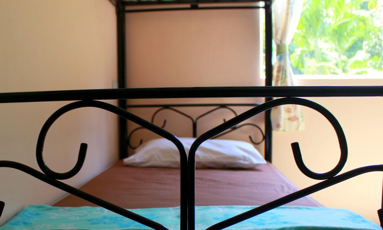 Love Station Hostel Baan Tai Exteriör bild