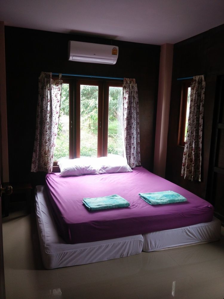 Love Station Hostel Baan Tai Exteriör bild